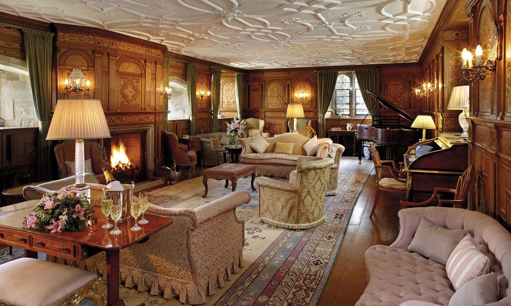 camperbay's tweet photo. Such a #CosyChristmas here... RT @HeverCastleLtd : Spotlight on the Castle: The Drawing Room http://t.co/2GxtaHbBLu  http://t.co/0mwtTbbw1L