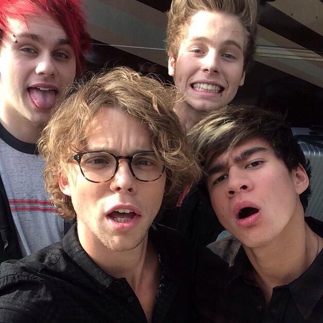 ithinkofcake's tweet photo. I love them so much http://t.co/Ooo5cgYlnG
