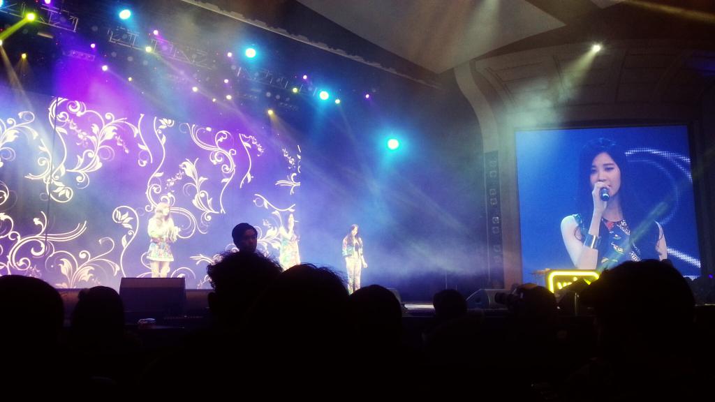 [PIC][24-11-2014]TaeTiSeo biểu diễn tại "Yello Festival 2014" vào tối nay B3NXwIQCAAEN3A8