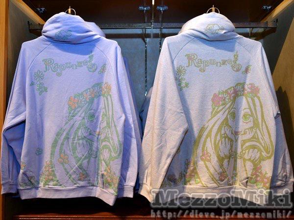 Mezzomikiのディズニーブログ 秋冬向け ディズニーランドのラプンツェルグッズ パーカ トレーナー トートバッグ ポーチ Http T Co Ibwnchqmns 今日がスクリーンデビューのラプンツェル パークではかわいい秋冬グッズがいっぱいです Http T Co