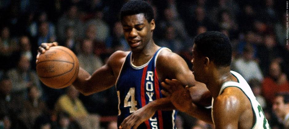 Happy 76th Birthday to Oscar Robertson, the only player to avg. a triple-double in a season

 