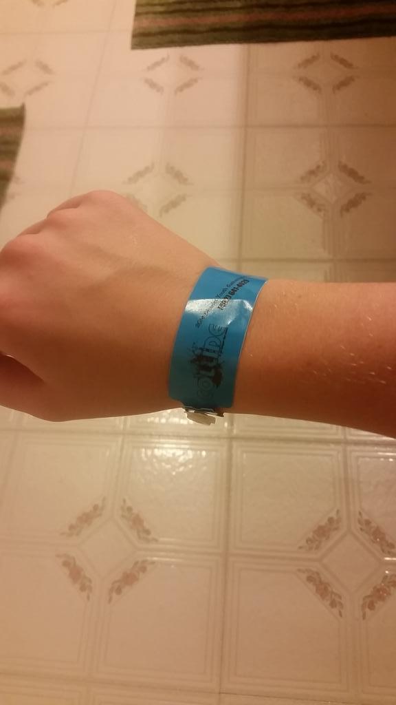 Tiffany_Walsh15's tweet image. I don't wanna take it off. The old is gone and the New has come!! The End~ #collidene