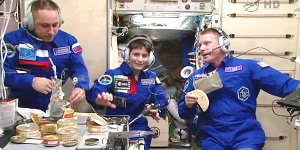 Apre oggi la nostra #Osteria ai confini dell'Universo: un pensiero speciale di <a href="/AstroSamantha/">Samantha Cristoforetti</a> avamposto42.esa.int/blog/benvenuti…