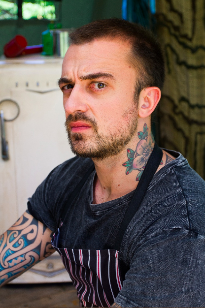 rubio_chef's tweet photo. Occhio, la temperatura sale... stasera c'è la semifinale de #IRedellaGriglia h 21.10 .@dmaxitalia http://t.co/X1xB2zZtWU