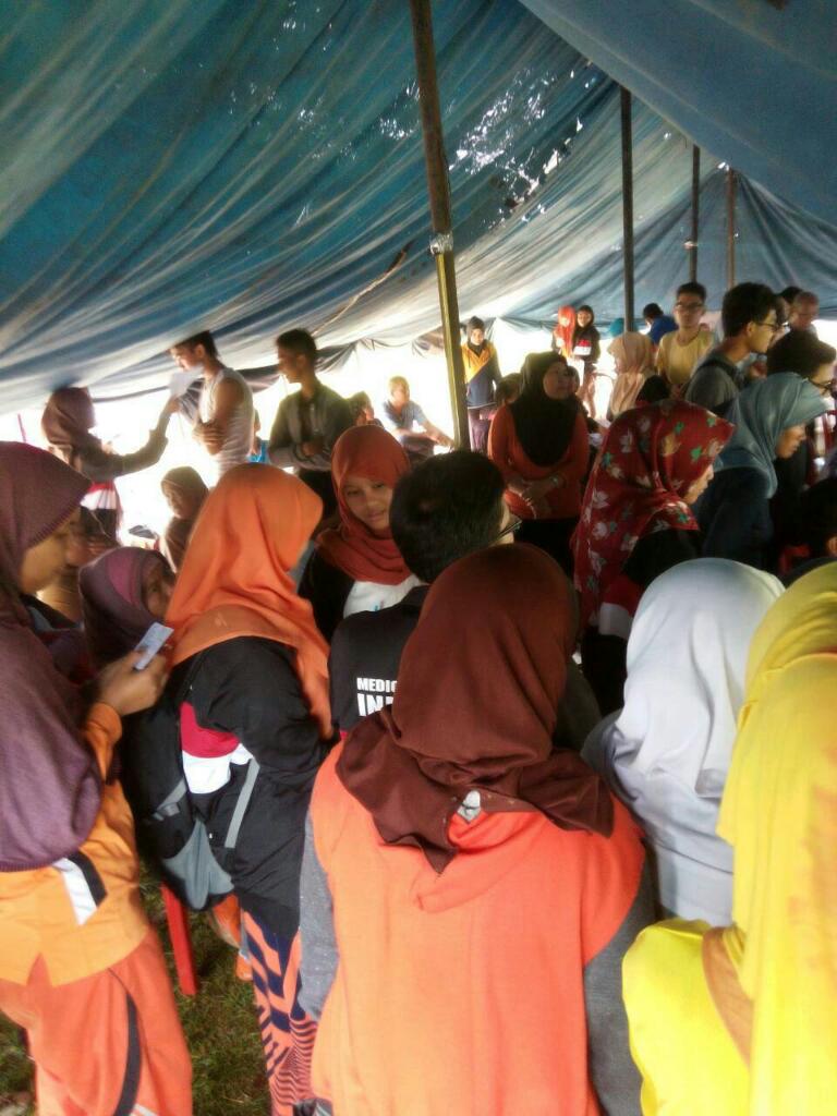 Jadi ada pemeriksaan tensi, glukosa darah dan bisa konsultasi dokter juga. Gratis ! yay! @cimsafkunand <a href="/scophcimsa/">SCOPH CIMSA Indonesia</a>