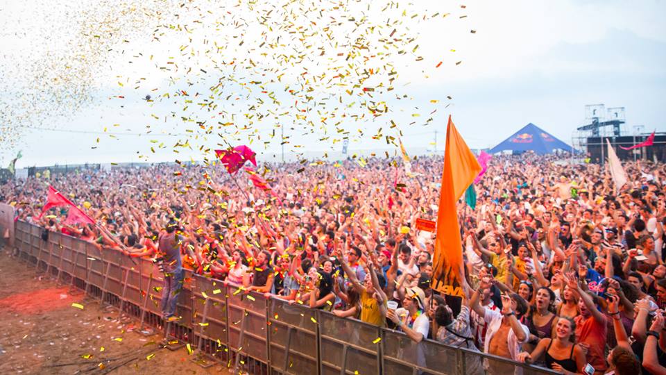 ArenalSound's tweet photo. Amanecer en la playa con temazos de fondo es una #ExperienciaSounder increíble que debes vivir. http://t.co/OqDOgacOTX