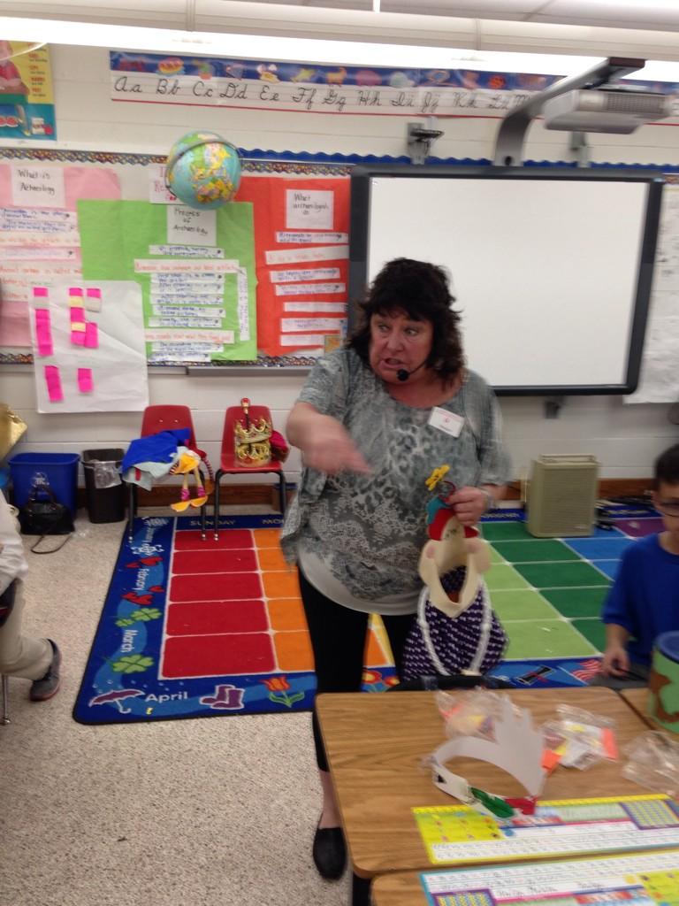 knechtpam's tweet photo. Great finish to a fabulous day. Storyteller, Mrs. Vekerka, has the students interacting with children's literature. http://t.co/HCxsDpzEoi