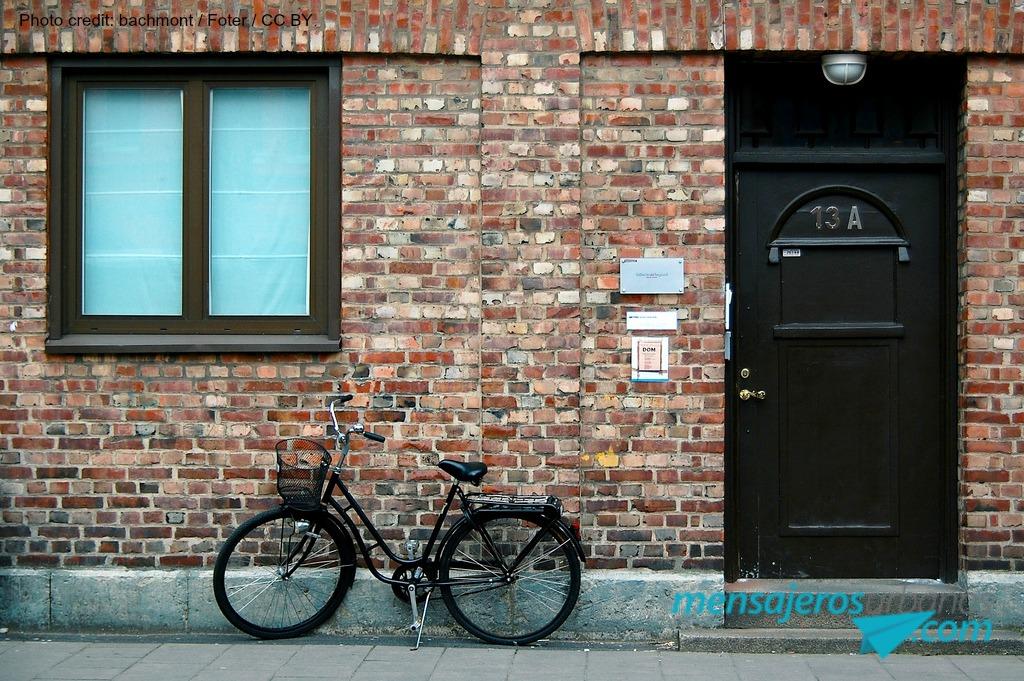 elalcaravann's tweet photo. De la puerta de su casa a cualquiera que necesite. Solicite un mensajero aquí http://t.co/Xwr7lZoiPi http://t.co/ghQrbzZXvq