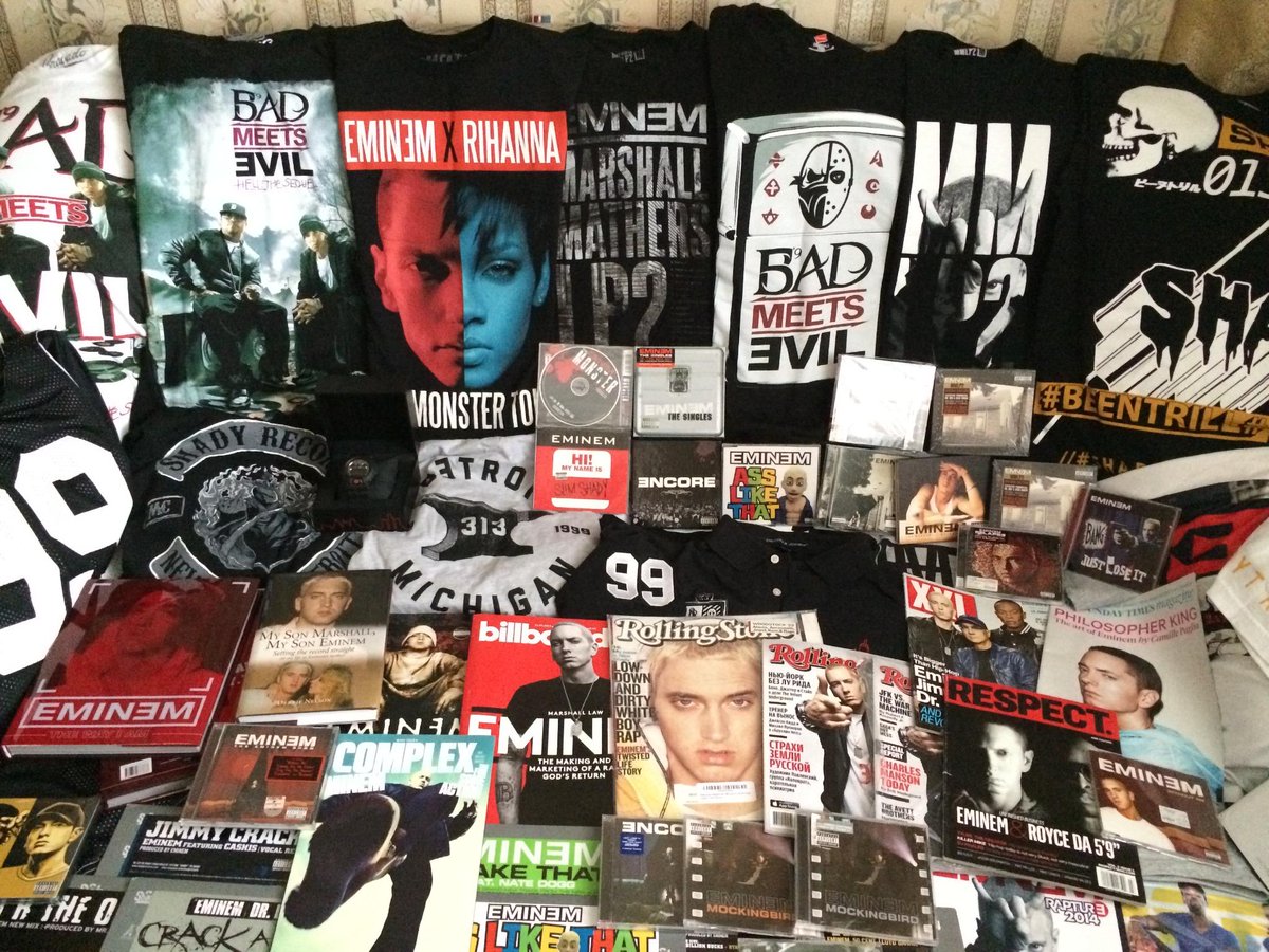 shadycollector's tweet photo. My #SHADYXV collection. So many years of great music. Thanks! Happy 15th anniversary! @ShadyRecords #Eminem http://t.co/DlZmxX39Ia