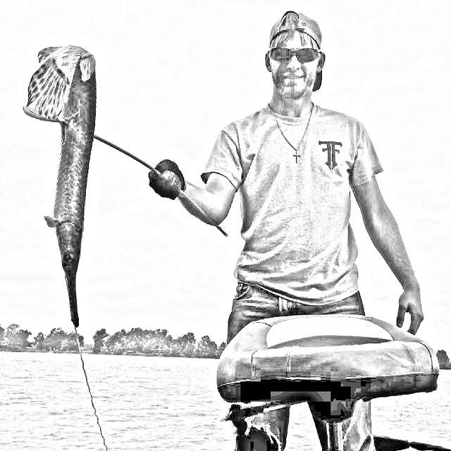 Bowfish247365's tweet photo. Fan Photo Submission by: davidhug1 > #bowfishing #bowfish #gar #forcefed #aimhighinlifeandlowinbowfishing #backw... http://t.co/bQSl4L6vtQ