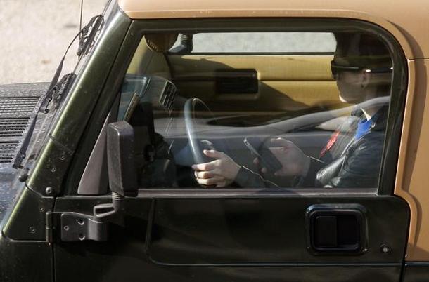 startelegram's tweet photo. Bedford joins Arlington + Grand Prarie w/ ban on device use while driving http://t.co/foAItRaVXd #yourcommute http://t.co/IHfAHMeaju