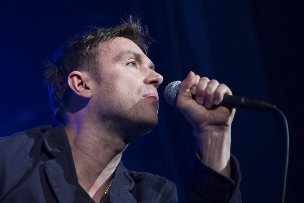 anyesway's tweet photo. Au festival #inrocksphilips @le_transistor a vu @IbeyiOfficial @Moodoidmusic et @Damonalbarn 
http://t.co/7tCCc9okf7 http://t.co/91pxlk3EMi