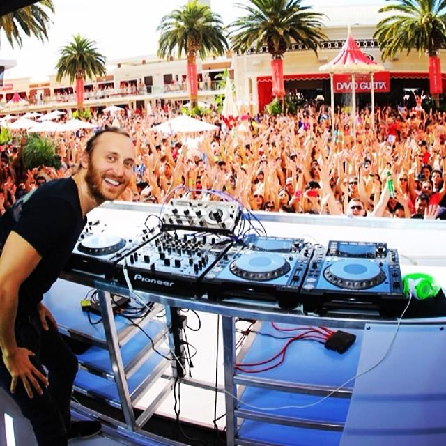 RememberMeShow's tweet image. #MTVStars
 
David Guetta's best moments! &amp;gt;&amp;gt; goo.gl/DPhy60

Retweet and your vote is counted!