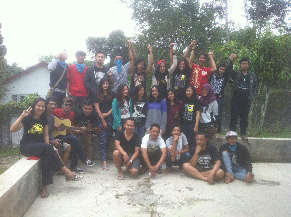 TEATER KOIN tweet media