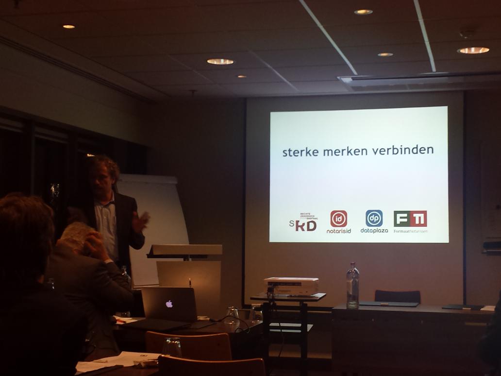 Uitleg #notarisid (<a href="/NotarisIDNL/">NotarisID</a>) door <a href="/tonoosterwijk/">Ton Oosterwijk</a> van <a href="/PKIpartners/">PKIpartners</a> bij <a href="/FormaatNotaris/">Formaat Notarissen</a>