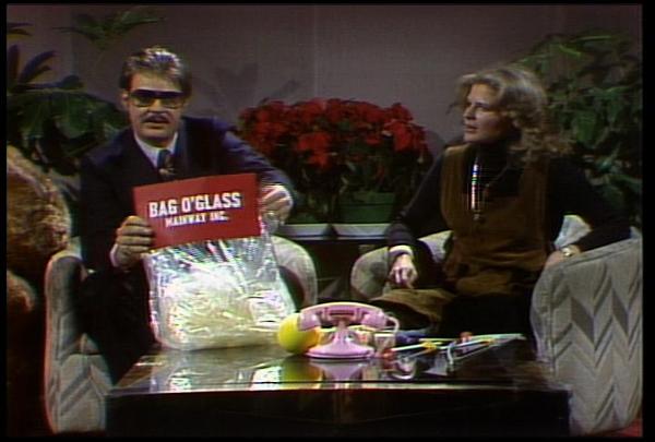 JayGildersleeve's tweet photo. RT @Coondawg68 Bag-O-Glass is NOT an actual toy. #WaPoFactChecks http://t.co/EUBJMnMxbZ