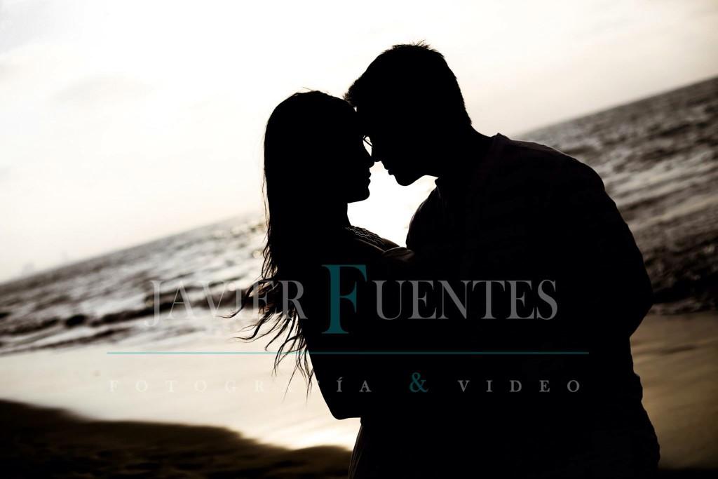 JFuentesFoto's tweet photo. #SesióndeFotos #Playa #AllYouNeedisEcuador @fernandosaltosl @AndreaOjedaB @ninofreddy #VideoFullHD http://t.co/nYXYwZpsrm