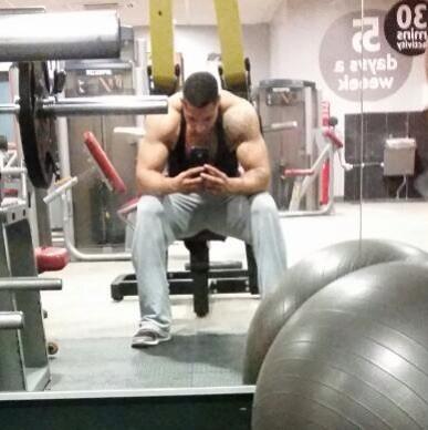 teecleishy's tweet photo. #gymrats #releasethebeast #rtb #ironbender #ironaddict #musclesondeck #lifters #liftheavy #randompics #fitness http://t.co/OWpIiznWj7