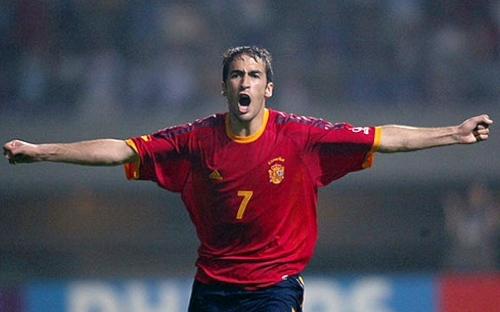 Raul7Capitan7's tweet photo. ¿Quién es el verdadero '7' de España?

RT: Raúl González Blanco
FAV: David Villa 

#El7DeEspaña http://t.co/TGlv0tWKMs