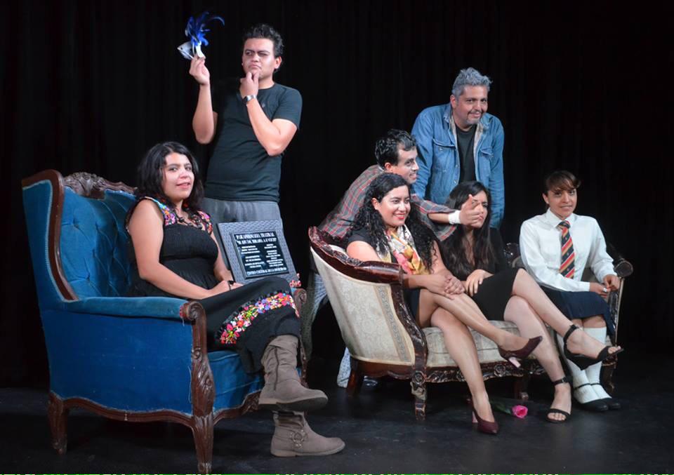 ElDivanTerapia's tweet photo. Ultima función de temporada y aun no la ves?2x1 retuitea esto @DistritoTeatral @CarteleraCM @elteatrodf @arteycultura http://t.co/7xrXdiV4xa