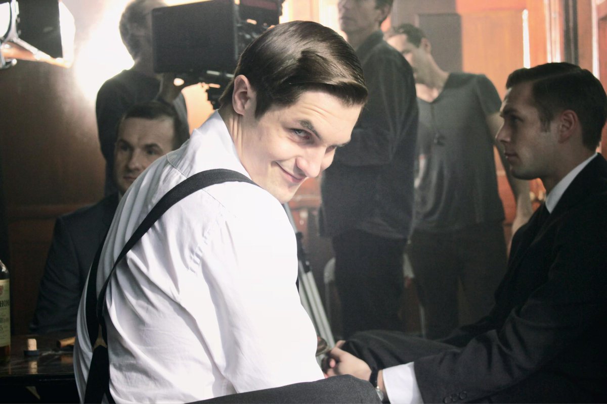 LdnFilmStudios's tweet photo. "Why so serious?" @phildunster #thekraysmovie #theriseofthekrays #whysoserious #pubscene http://t.co/qbNTleudDM