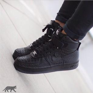 SIMPLY_SWAG_'s tweet photo. #AF1 http://t.co/Tb4YrFbHBv