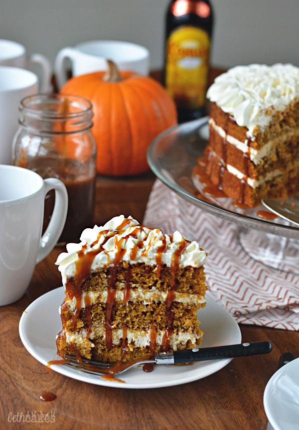 bethlbranch's tweet image. [NEW] PSL Cake + whipped cream + KAHLUA caramel sauce on the blog! bethcakes.com/psl-cake-with-… @KahluaUS #thanksgiving