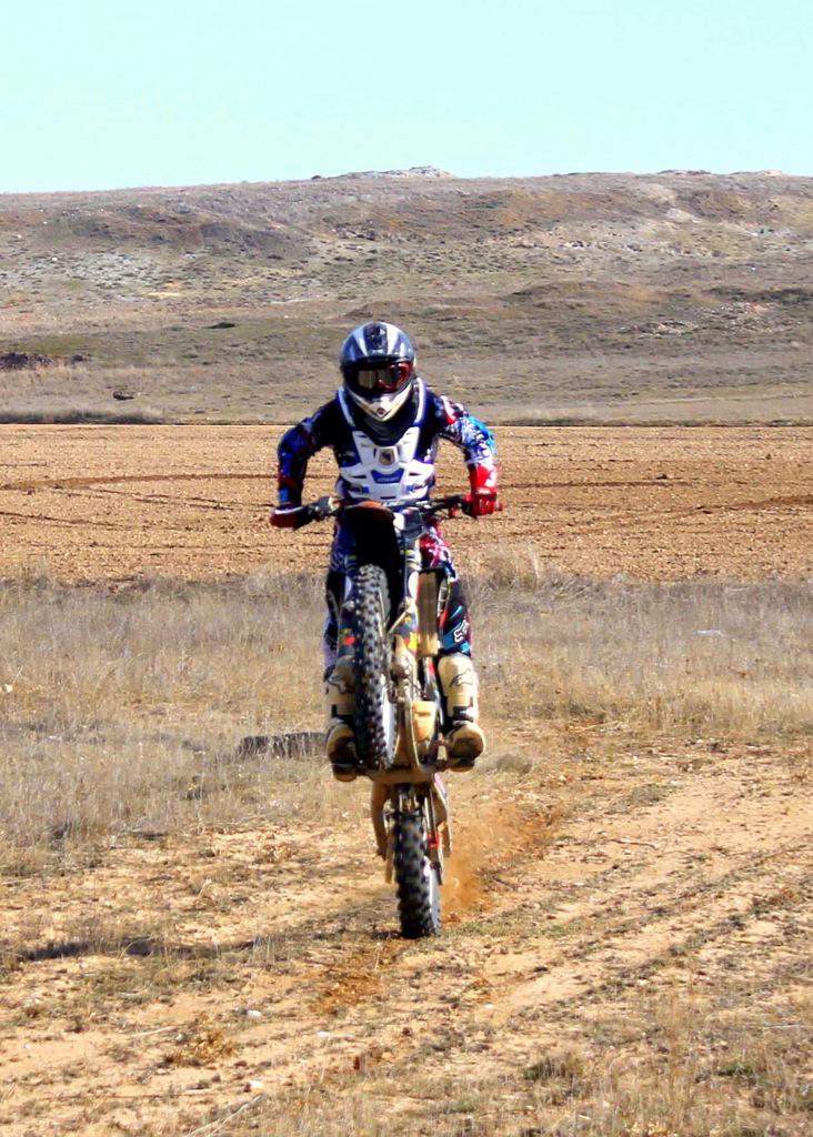 kiko2ba's tweet photo. Buena mañana de mx con @rubendones  y @Rauuliito http://t.co/DVDNNwvGvl