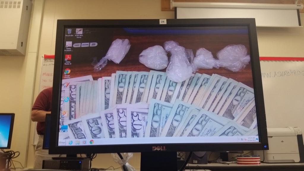 osc3000's tweet photo. Time to get this money. #PaperChasin #everypennycount #NoDaysOff #NoSleep #blessed #DreamChasing 💯💯✔🔥💵🔫👑💰 http://t.co/eYq26mOMEw