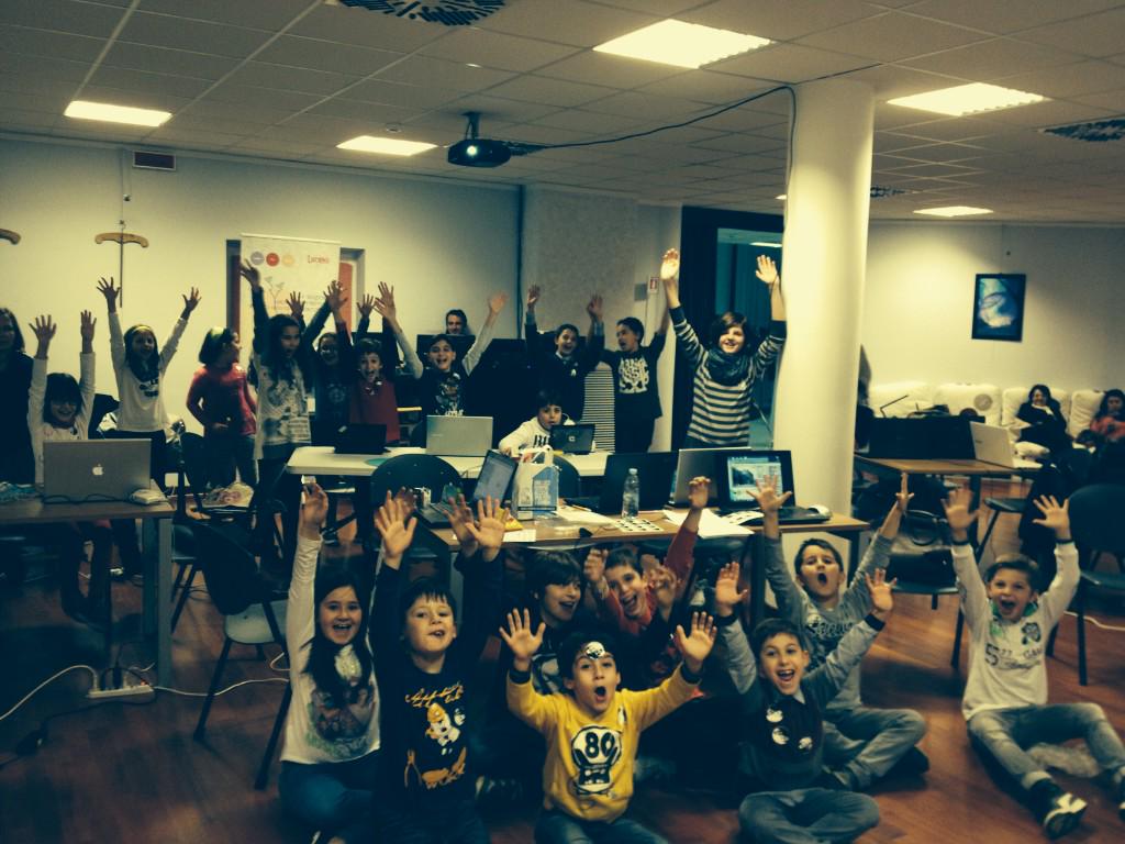 Piersoft's tweet photo. โ@azzurraragone:#coderbas bambini felici che chiedevano: quando facciamo 1 altro @CoderDojo?? @RiccardoLuna #goonbas http://t.co/NOgAqrWwDHโ