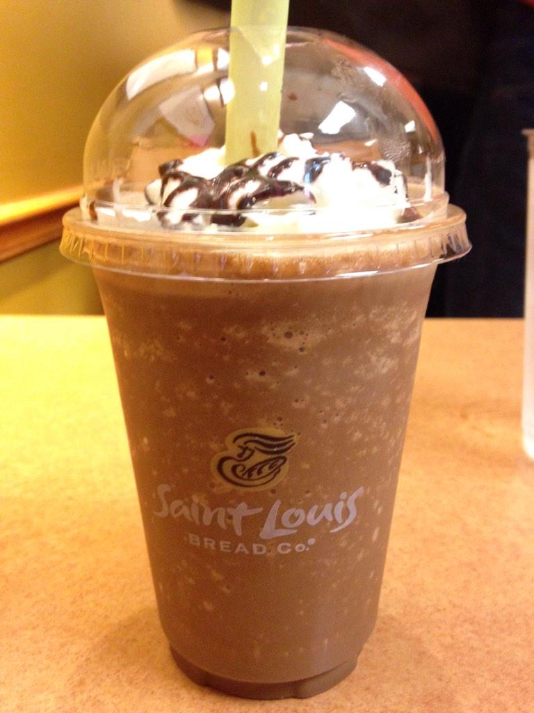 rachelwalker42's tweet image. “@brooke_schaef95: ST. FREAKING LOUIS BREAD CO, bitches. @logan_rae2 @NicoleHalvorso2 http://t.co/9vR996BA3i” lol yes! #notpanera