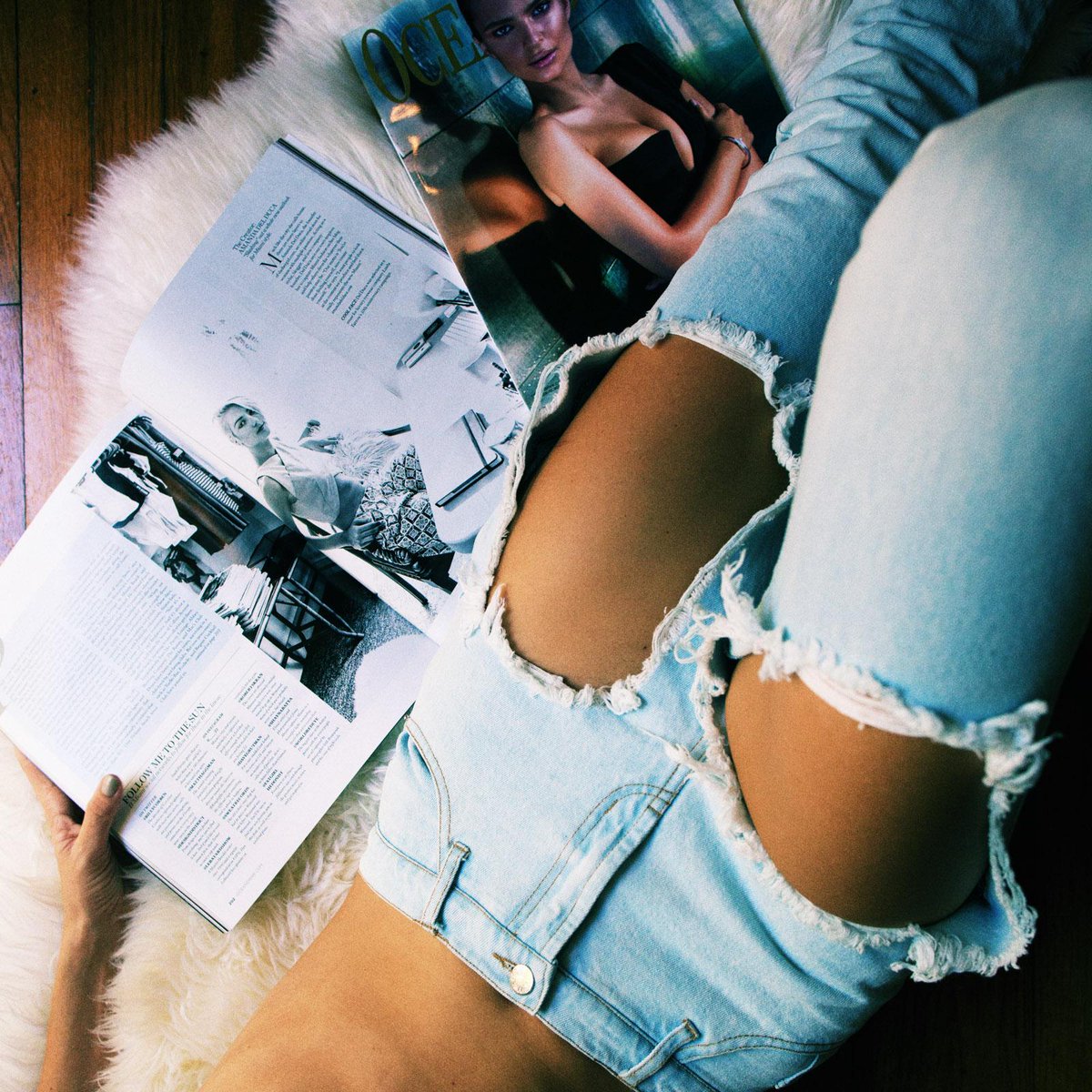 ShopSlasherGirl's tweet photo. Ripped jeans are one of #SlasherGirl's fav must-have's - Stay tuned for more trend / watches: http://t.co/xsDQOhseB0 http://t.co/JiSjzHGbrI