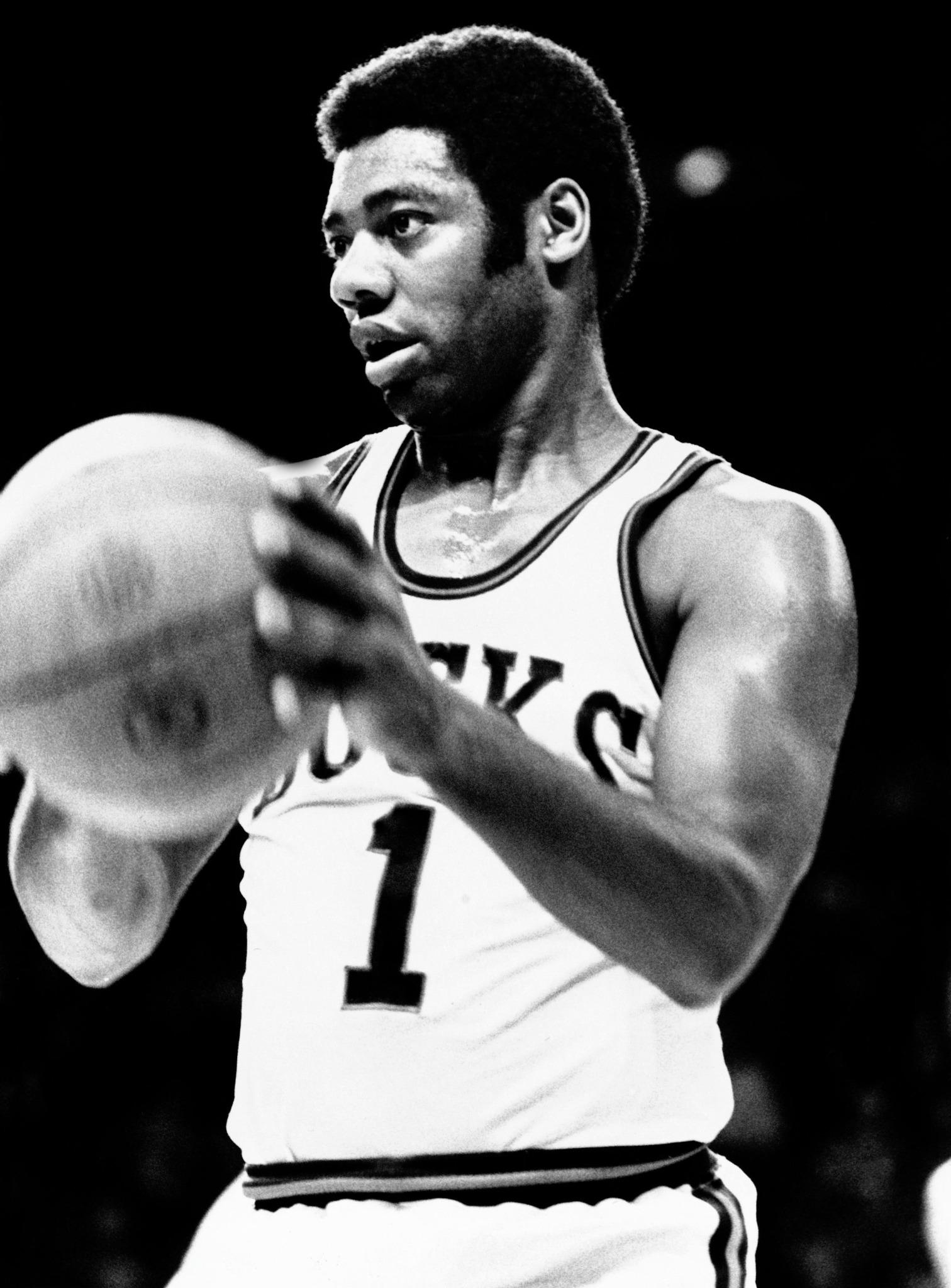 We want to wish one of the NBRPA founders, Oscar Robertson AKA "The Big O," a BIG happy birthday! 