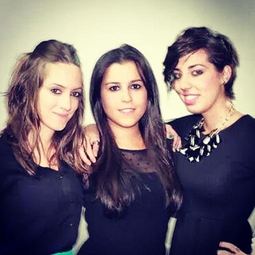 mariaarnes's tweet photo. Mis princesas (; @Aniibg91 @anytajuca http://t.co/rELaCpedV9