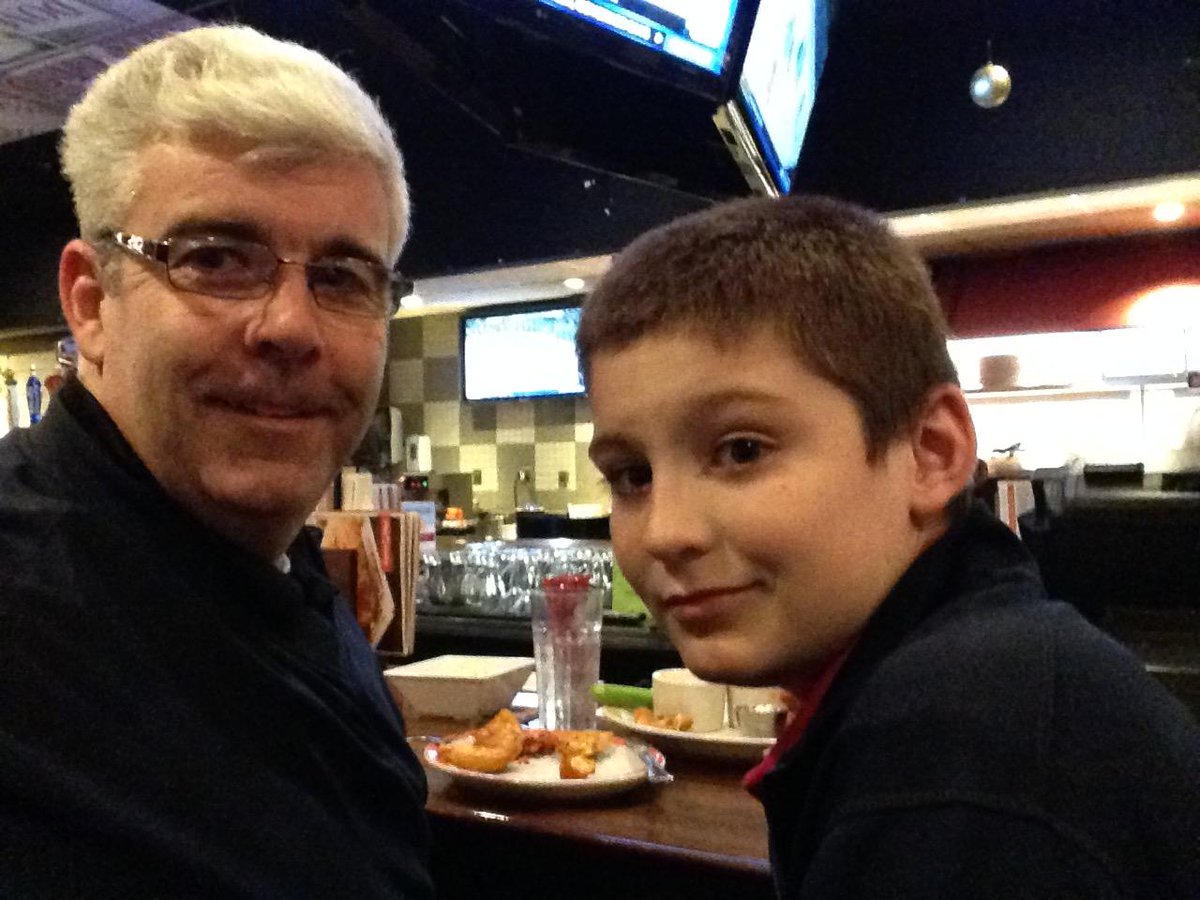 LarryMarchese's tweet image. Dinner w/ my boy @JXN_2
 @NinetyNine Watching @NHLBruins & answering #difficultquestions about #fergusonmo.