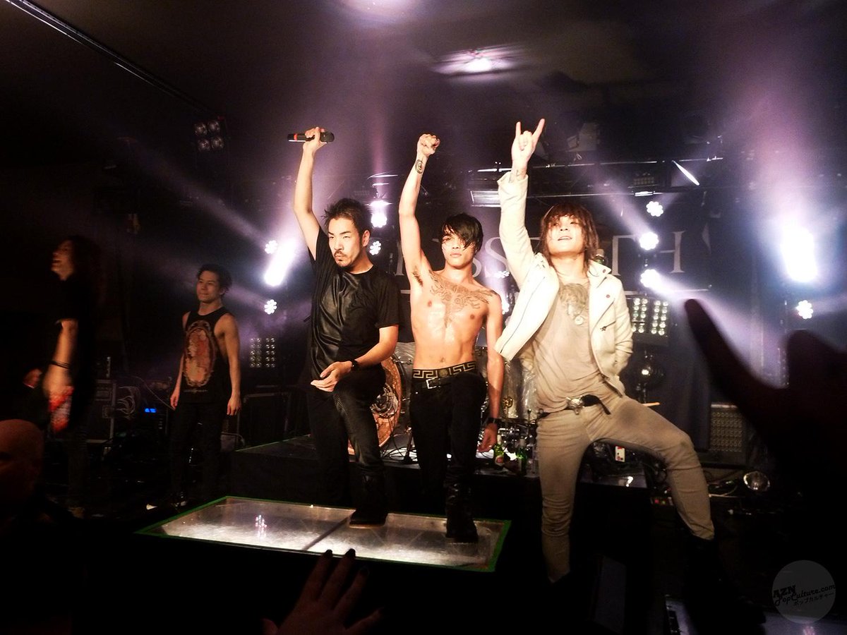 AZNPopCulture's tweet photo. Some photos of @CrossfaithJapan from Friday 21 Nov.
http://t.co/I5VL62OecQ
#jrock #metal #ApocalyzeNow http://t.co/UsHFHZrLsA