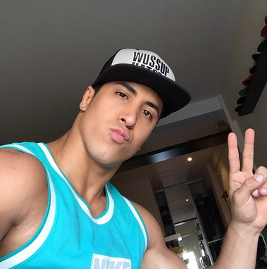 Franger_Huz's tweet photo. Besos Gente #boy #men #hot #FrangerHuzHot #summer @FrangerHuzok http://t.co/mjtMt9FmeS