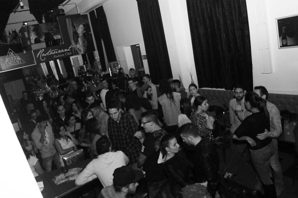 BlackPowerNight's tweet photo. DOUBLE DEEJAY PER BRM LIVE @ CAFFÈ ATLANTICO #hotsundaynight @OfficialDouble http://t.co/QaVONNghdx