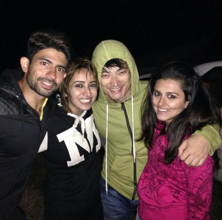 rithvikdworld's tweet photo. #Cuteess princess @AshaNegi7 with #Chang,#Hussain and @iRidhiDogra ππππ http://t.co/4syzhN4MlH