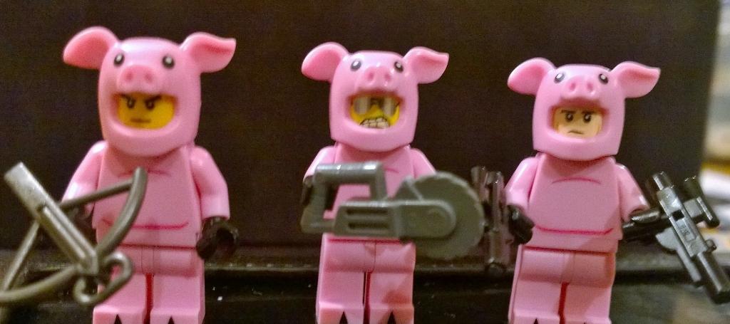 DeSaint502's tweet image. Big Bad Wolf was about to have some breathing difficulty! #wrongthings #Lego