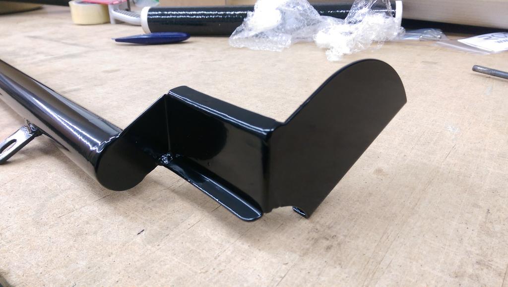 RocArd_UK's tweet photo. #raisedintake #snorkel #landrover #custom #rocard #lightbar off to Spain! http://t.co/y7d4DM1xJA