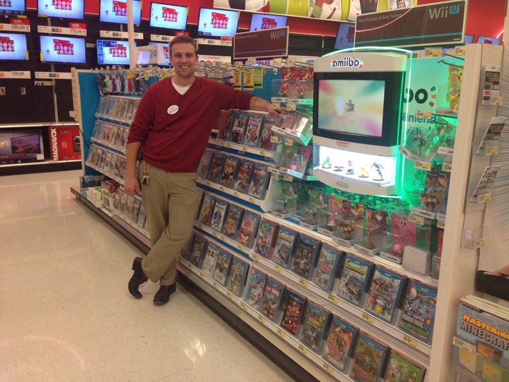 Driving sales through no outs! No D-code in the Backroom! <a href="/jkanauss/">jennifer</a> @brianboucher234 <a href="/paulelathrop/">Paul E. Lathrop</a> #492strong #T2337