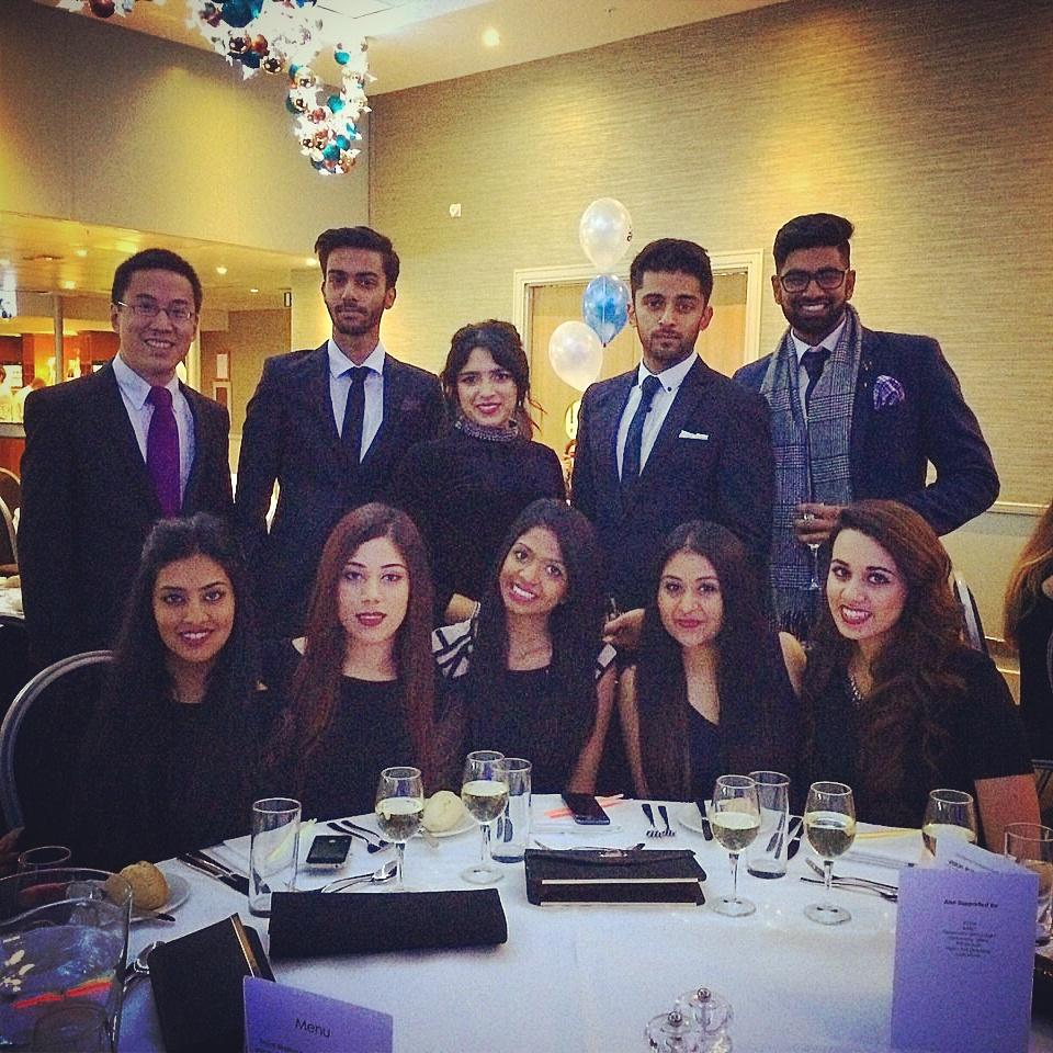 A_Shaii's tweet image. When everyone in your squad uploads the group pictures. 
#TooManyNotifications