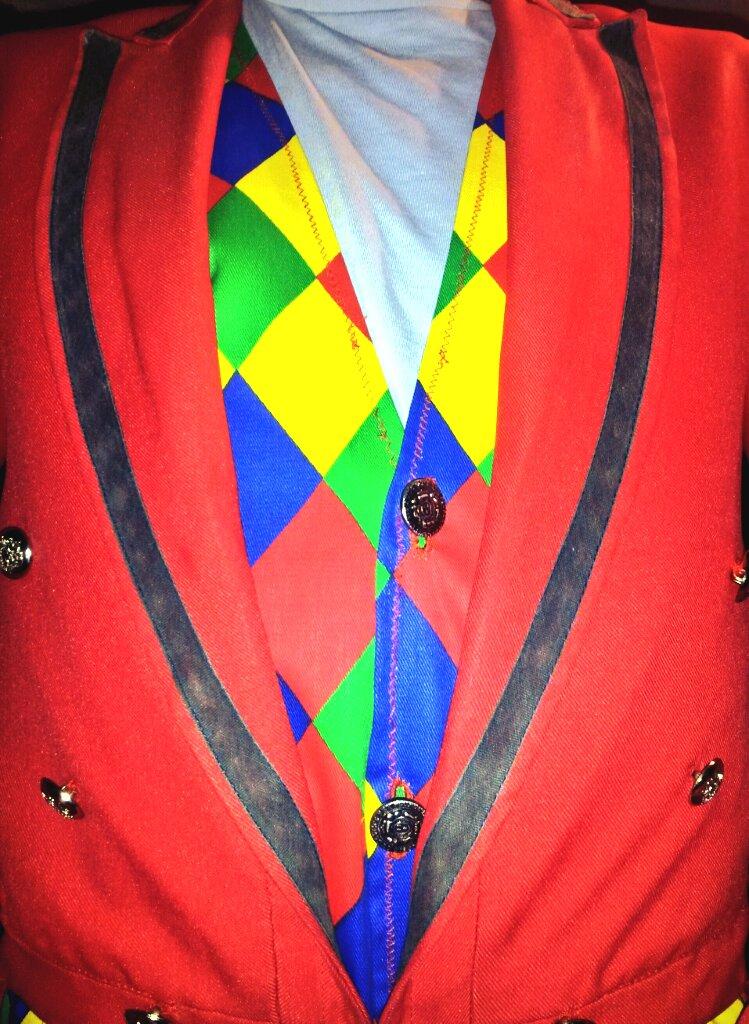 EntertaininglyD's tweet image. A new waistcoat for Rob in readiness for a morning of @EntertaininglyD antics at #Bideford Pannier Market on Saturday