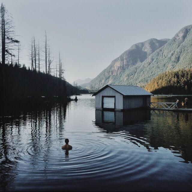 whyfxck_'s tweet photo. I'd rather be here http://t.co/KSOQS441eb