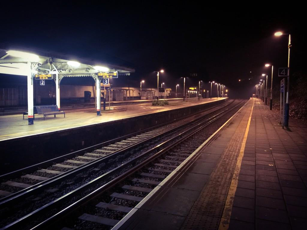 Putney train station at night time #putney #photography #travel