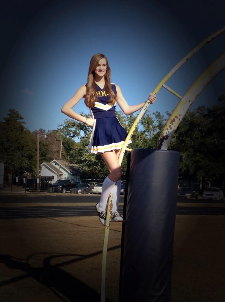 MHSCheer_'s tweet photo. Meet Mallory McBroom front row right corner! SENIOR๐๐
#MHSBringItBack http://t.co/fn6Rq8SCrH