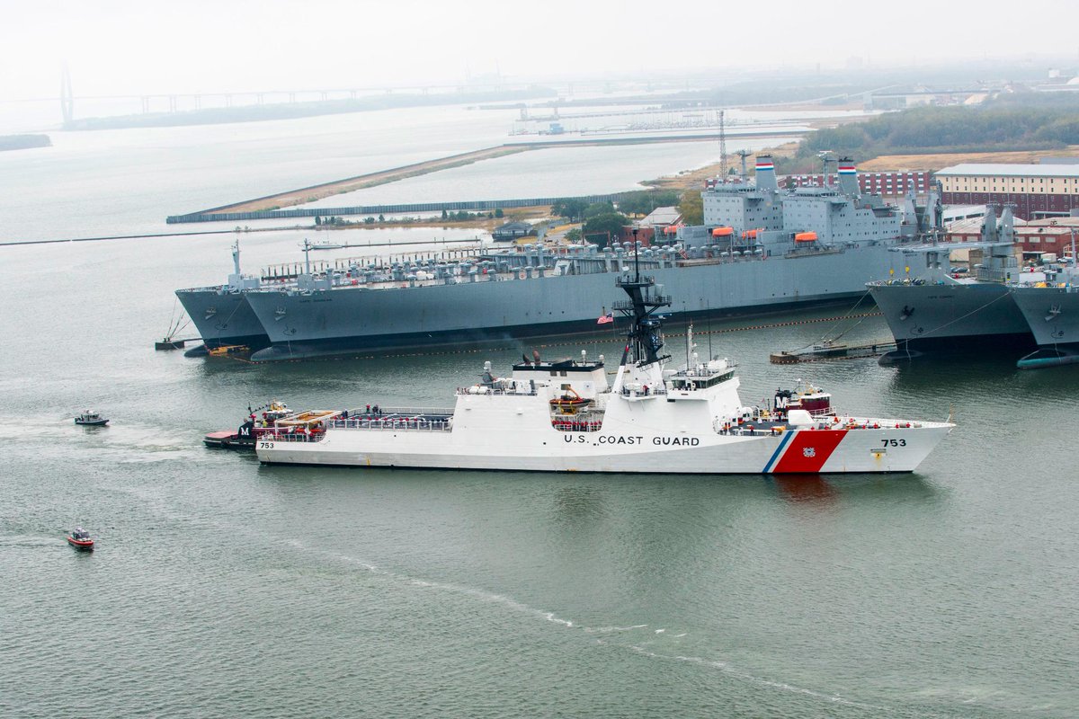 USCG's tweet photo. #USCG Cutter Hamilton arrives in new homeport of #Charleston, South Carolina, just in time for #Thanksgiving! http://t.co/ipruHim9Y9