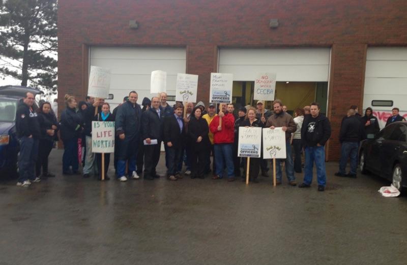 opseulocal234's tweet photo. Niagra Rally!!!!! Great job #local234 and everyone who attended. Thanks Brothers and Sisters.... http://t.co/XahN889yhi