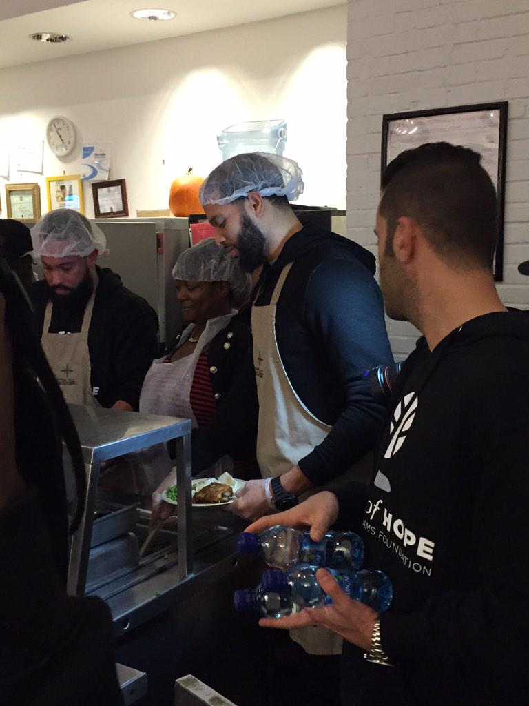 pointofhopedw's tweet photo. @AquacaiWorld Thanks for providing all of the water for our Annual Thanksgiving event #AQUAÇAI #Brooklyn http://t.co/Eku5ZBBOcc